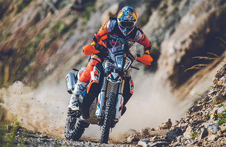 FRACTURING FRONTIERS: THE 2021 KTM 890 ADVENTURE R RALLY & KTM 890 ADVENTURE R OPEN NEW HORIZONS
